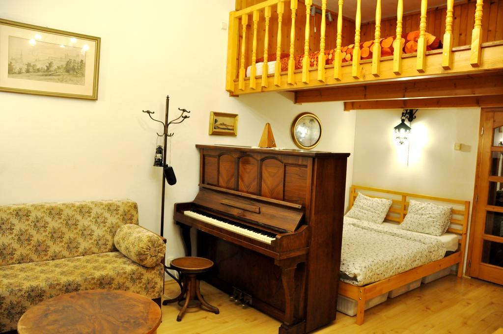 Traditional Slovak Apartment Bratislava Exteriér fotografie