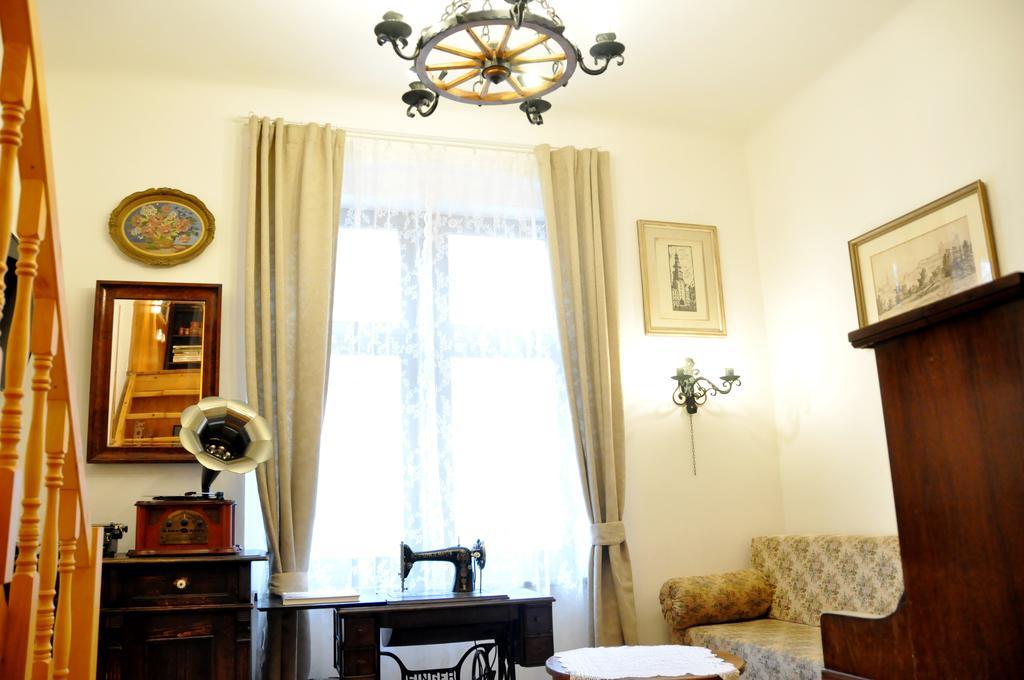 Traditional Slovak Apartment Bratislava Exteriér fotografie